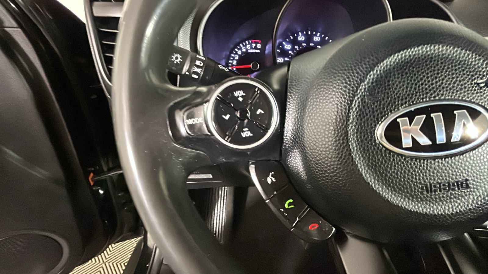 Used 2019 Kia Soul FWD image 19