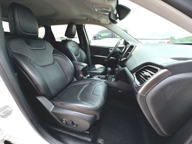 Used 2019 Jeep Cherokee Limited AWD/4WD image 28