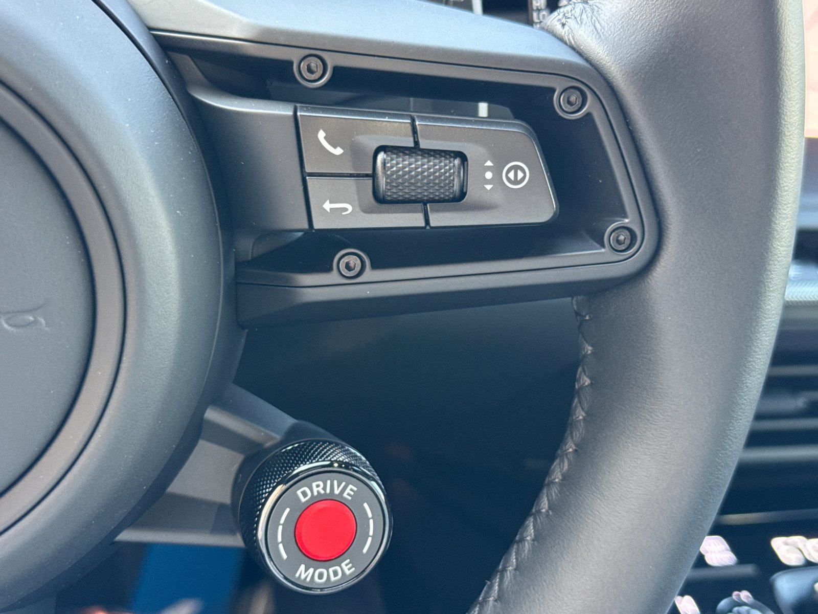 Certified 2026 Porsche 911 Carrera 4 GTS AWD/4WD image 27
