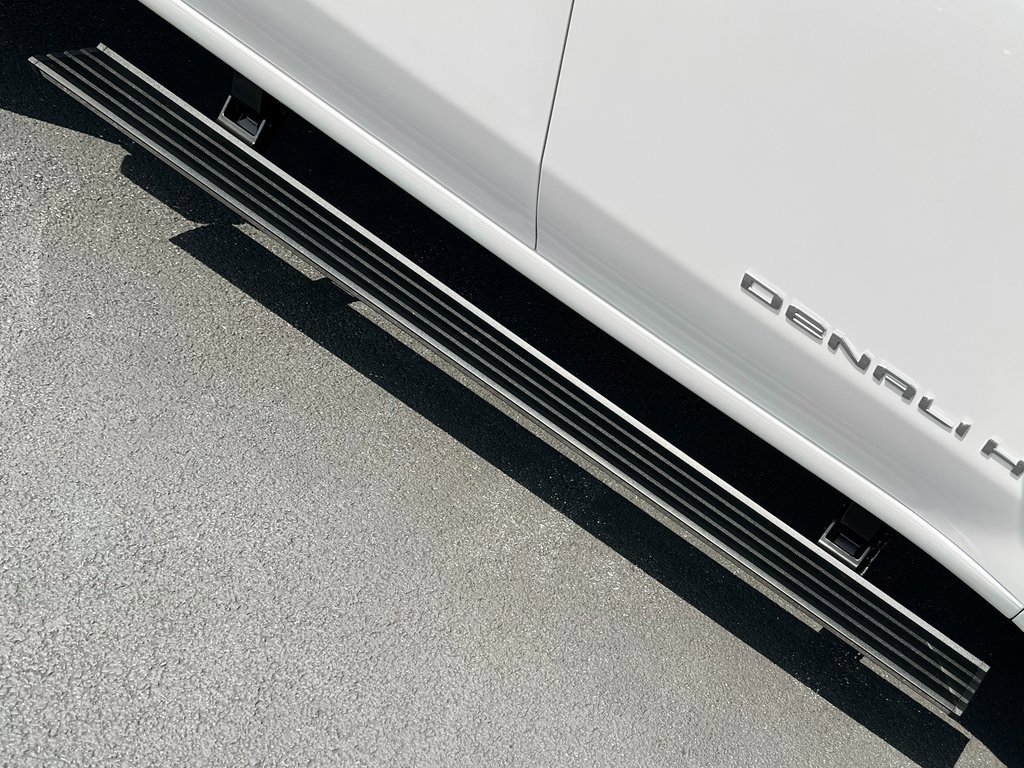 Used 2024 GMC Sierra 3500 Denali Ultimate image 22
