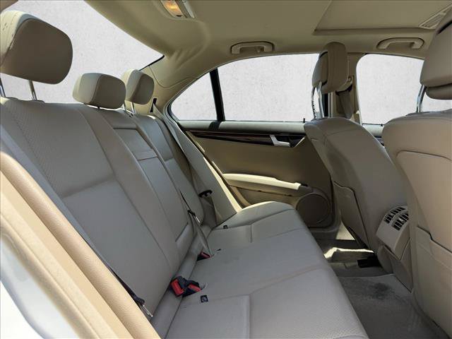 Used 2014 Mercedes-Benz C 250 Sedan image 16