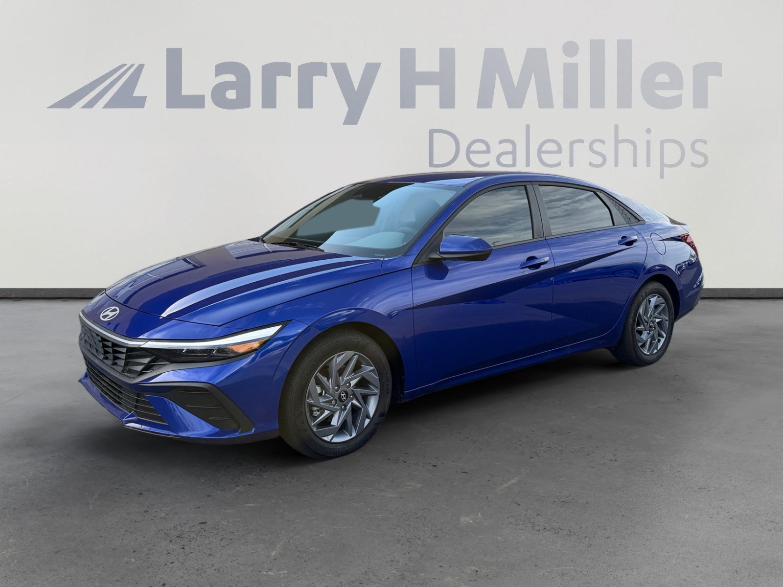Used 2024 Hyundai Elantra SEL FWD image 1