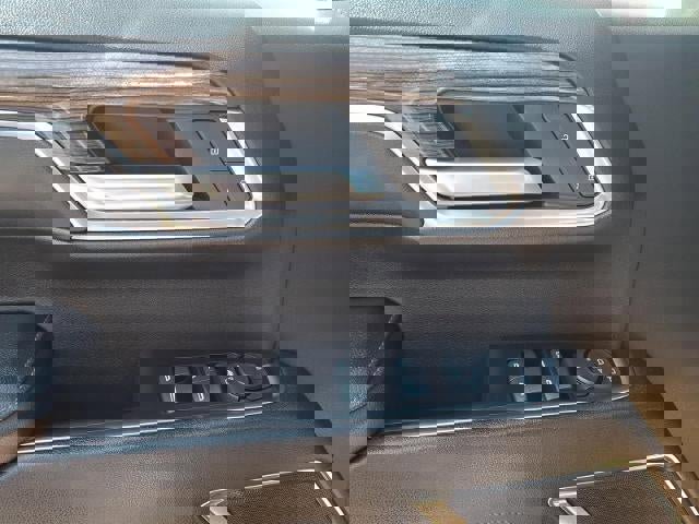 Used 2023 Chevrolet Silverado 1500 LT image 16