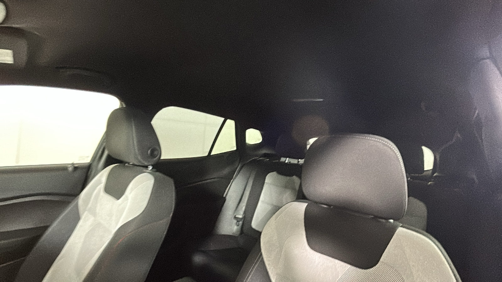 Used 2024 Chevrolet Trax RS w/ Driver Confidence Package FWD image 16