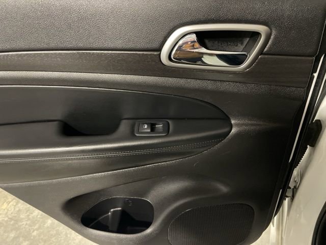 Used 2018 Jeep Grand Cherokee Altitude image 33