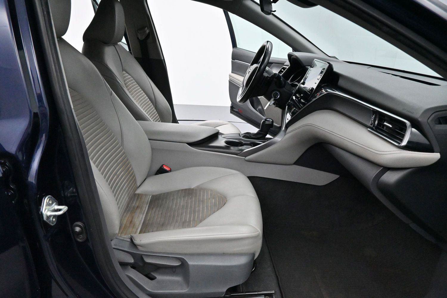 Used 2021 Toyota Camry SE FWD image 27