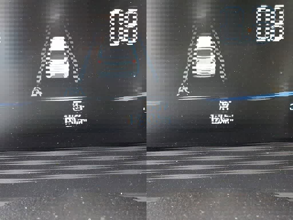 Used 2024 Hyundai Venue Limited image 19