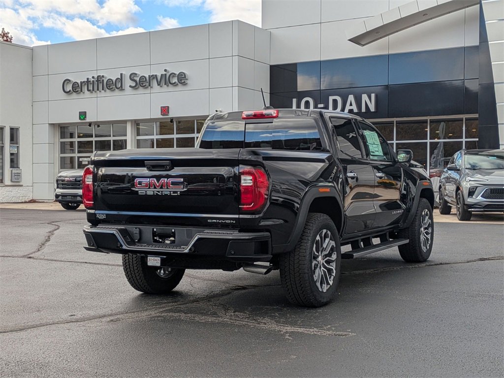New 2026 GMC Canyon Denali image 4