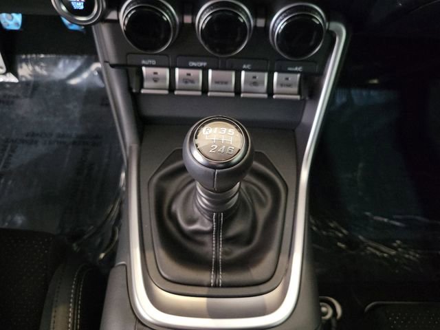 Used 2025 Toyota GR86 Premium image 18