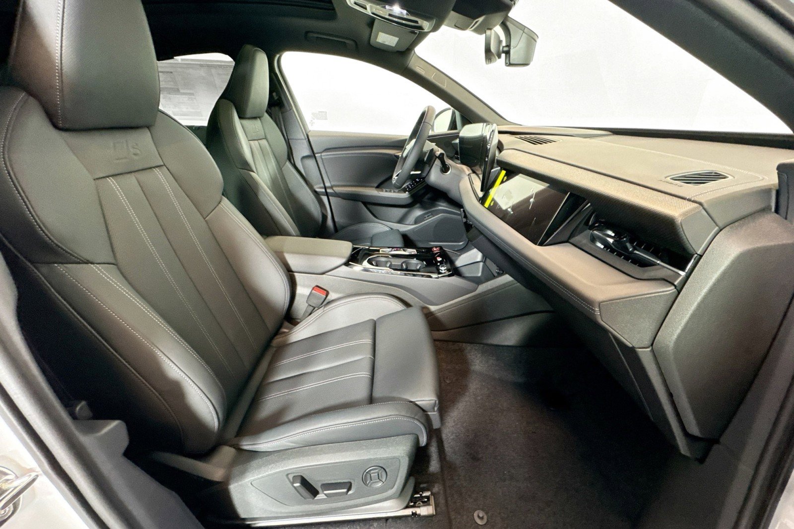 New 2027 Audi SQ6 e-tron Premium Plus AWD/4WD image 25