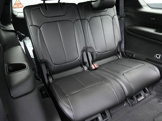 New 2025 Jeep Grand Cherokee L Limited image 18