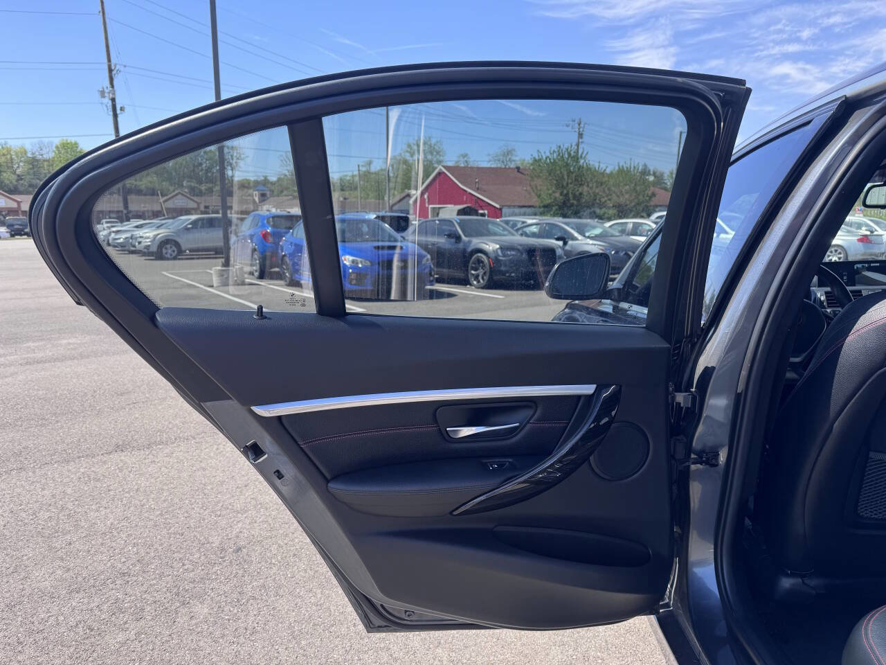 Used 2017 BMW 328d xDrive Sedan w/ Premium Package image 11