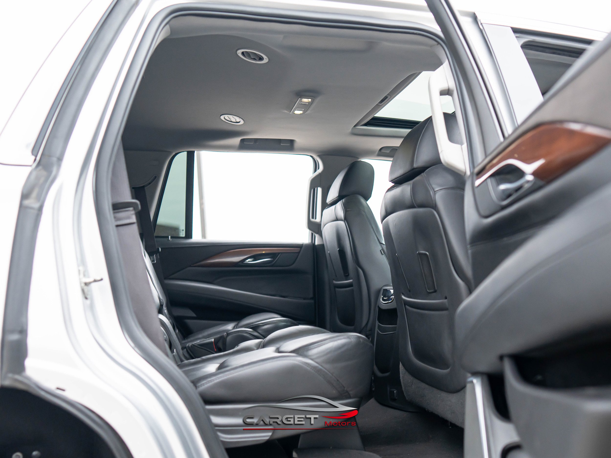 Used 2019 Cadillac Escalade Luxury image 18