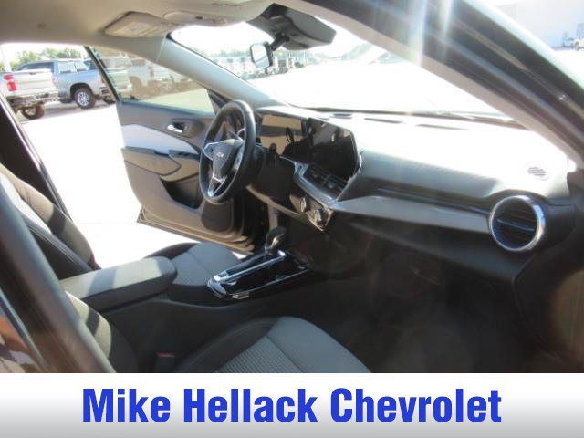 Used 2026 Chevrolet Trax LT w/ Driver Confidence Package FWD image 16