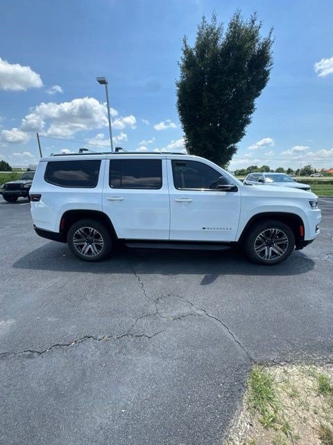 Used 2023 Jeep Wagoneer Series II AWD/4WD image 4