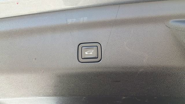 Used 2021 Chevrolet Tahoe Z71 AWD/4WD image 39