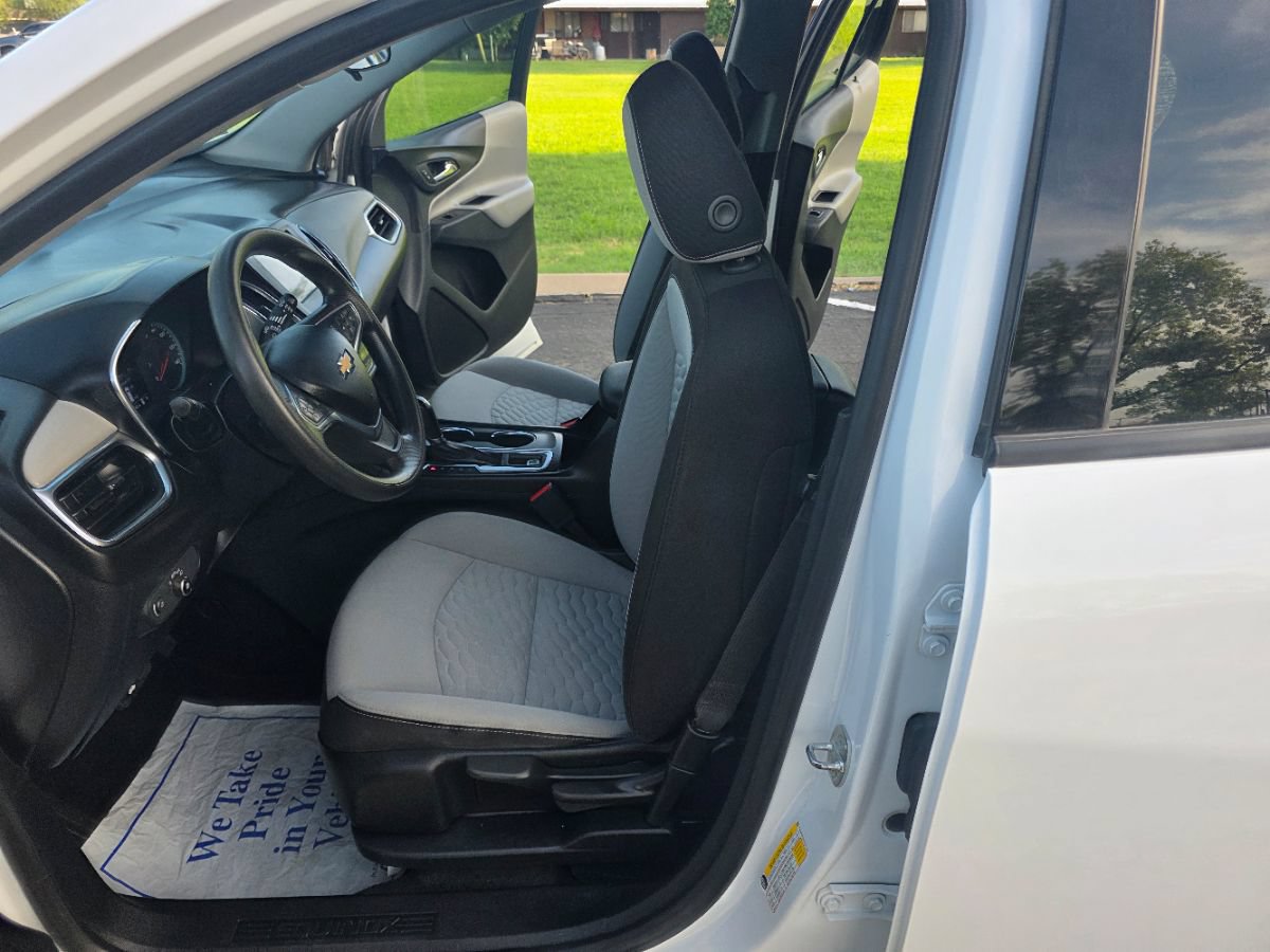 Used 2019 Chevrolet Equinox LS AWD/4WD image 17
