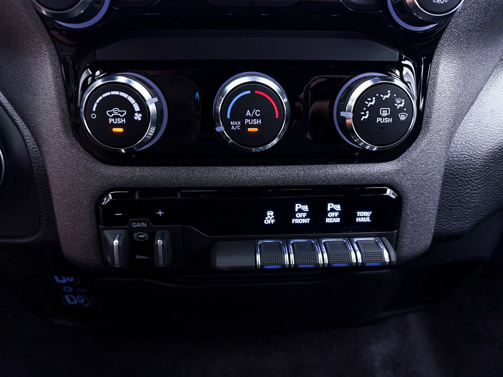 Used 2025 RAM 1500 Tradesman AWD/4WD image 26