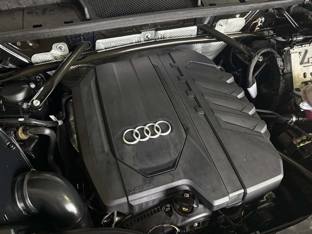 Used 2021 Audi Q5 2.0T Premium w/ Convenience Package image 40