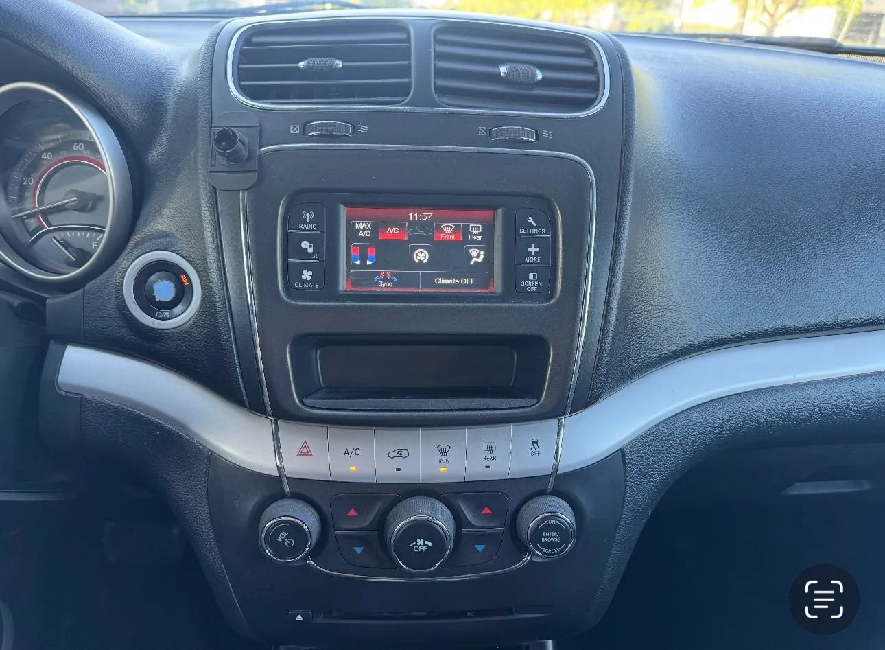 Used 2018 Dodge Journey SE w/ Connectivity Group AWD/4WD image 13