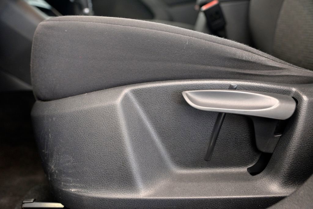 Used 2017 Volkswagen Tiguan S image 16