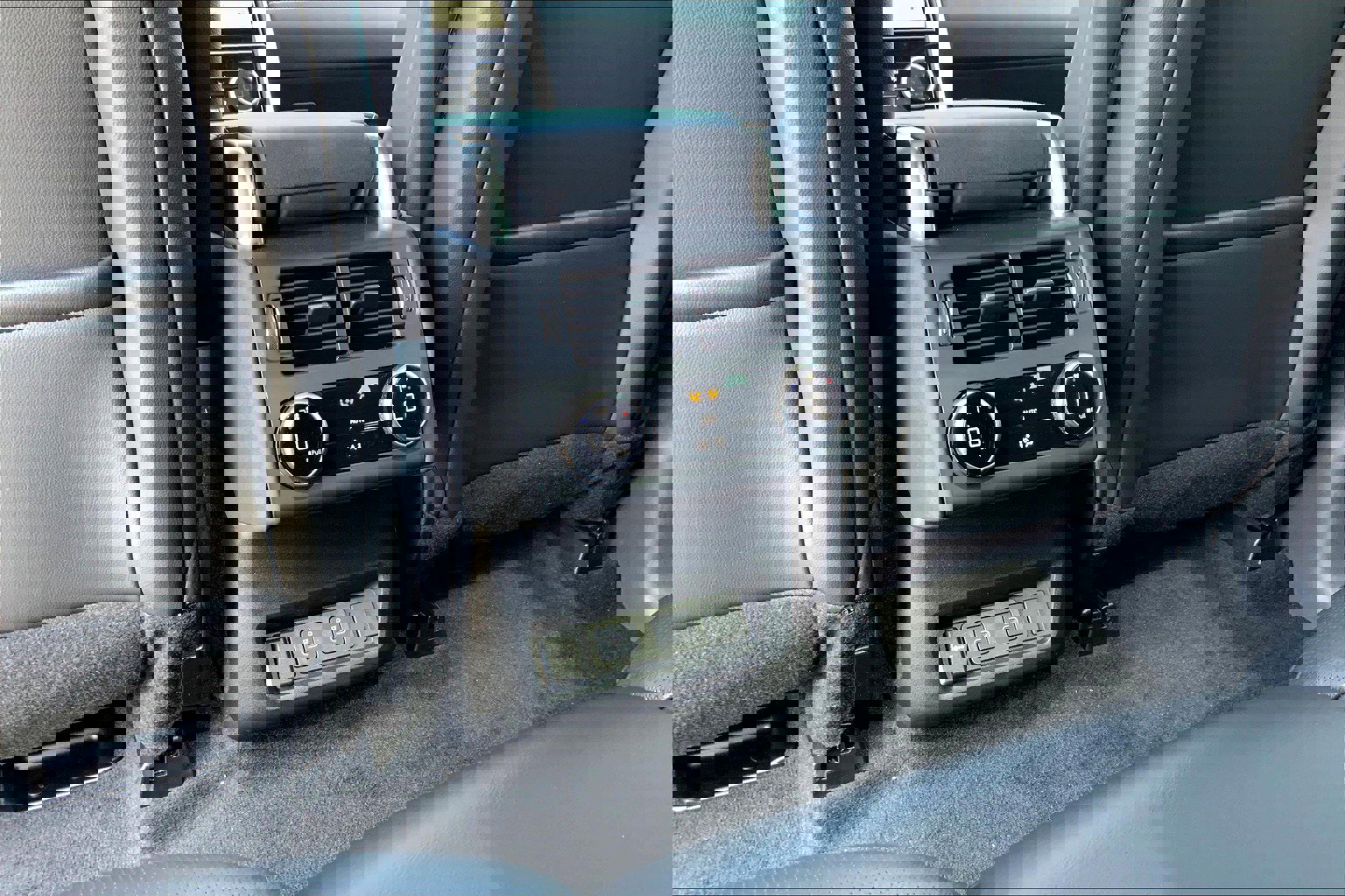 New 2025 Land Rover Discovery Dynamic SE image 20