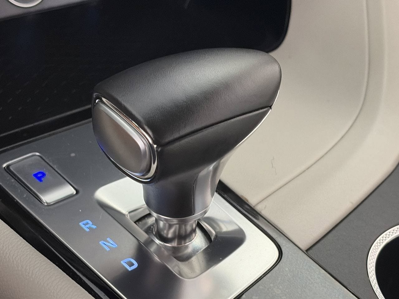 Used 2025 Genesis G70 2.5T AWD/4WD image 15