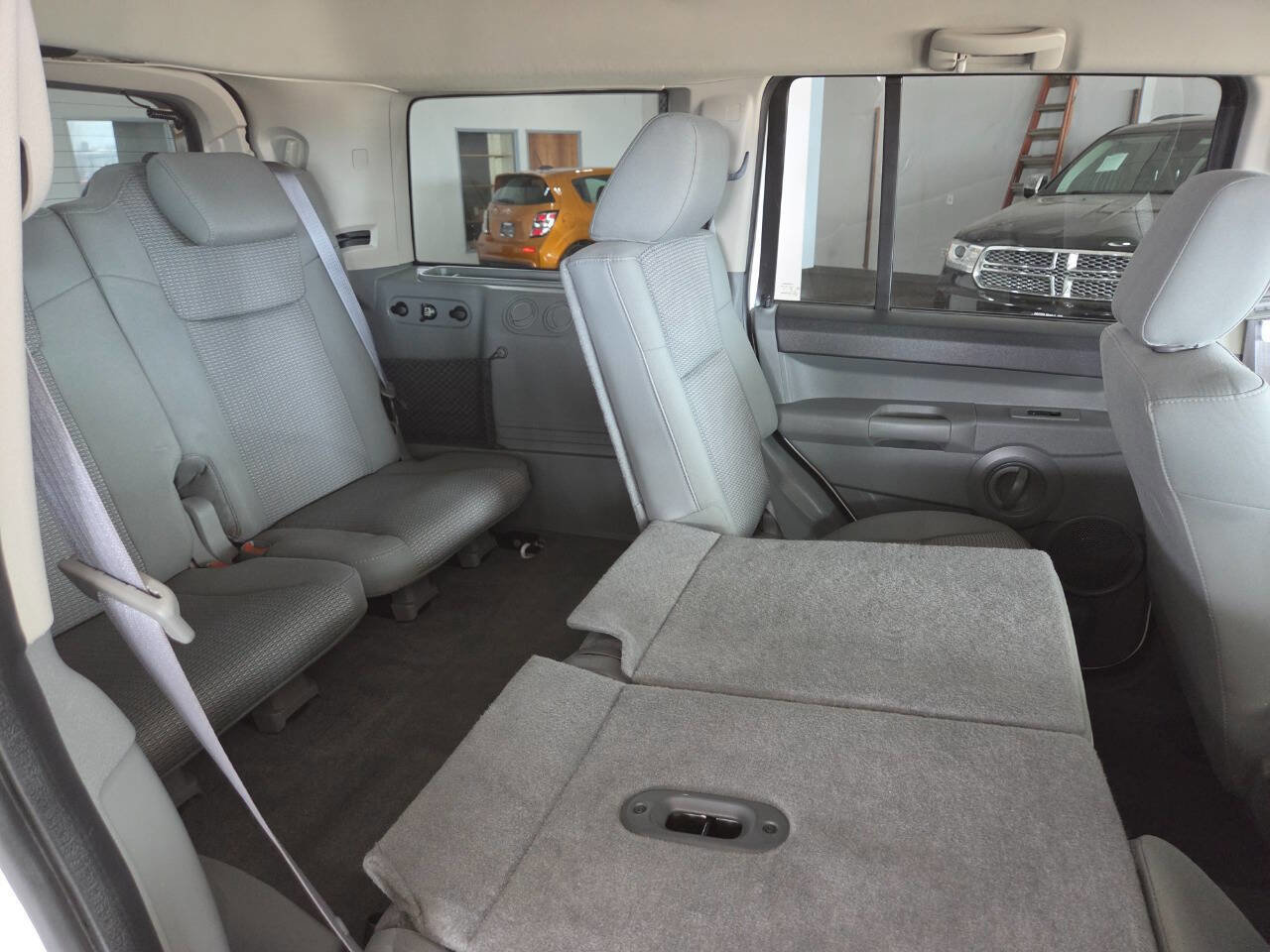 Used 2007 Jeep Commander Sport image 27