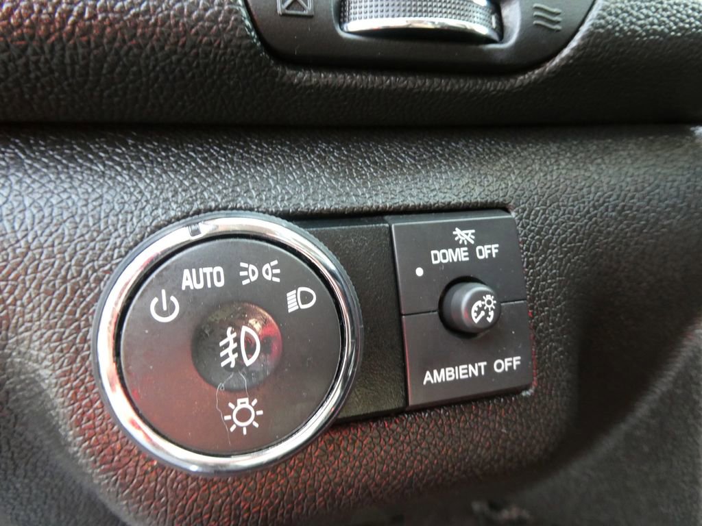 Used 2017 Chevrolet Traverse LT w/ Style and Technology Package FWD image 25