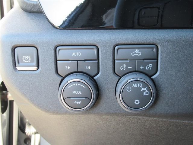 Used 2026 Chevrolet Silverado 1500 LT AWD/4WD image 17
