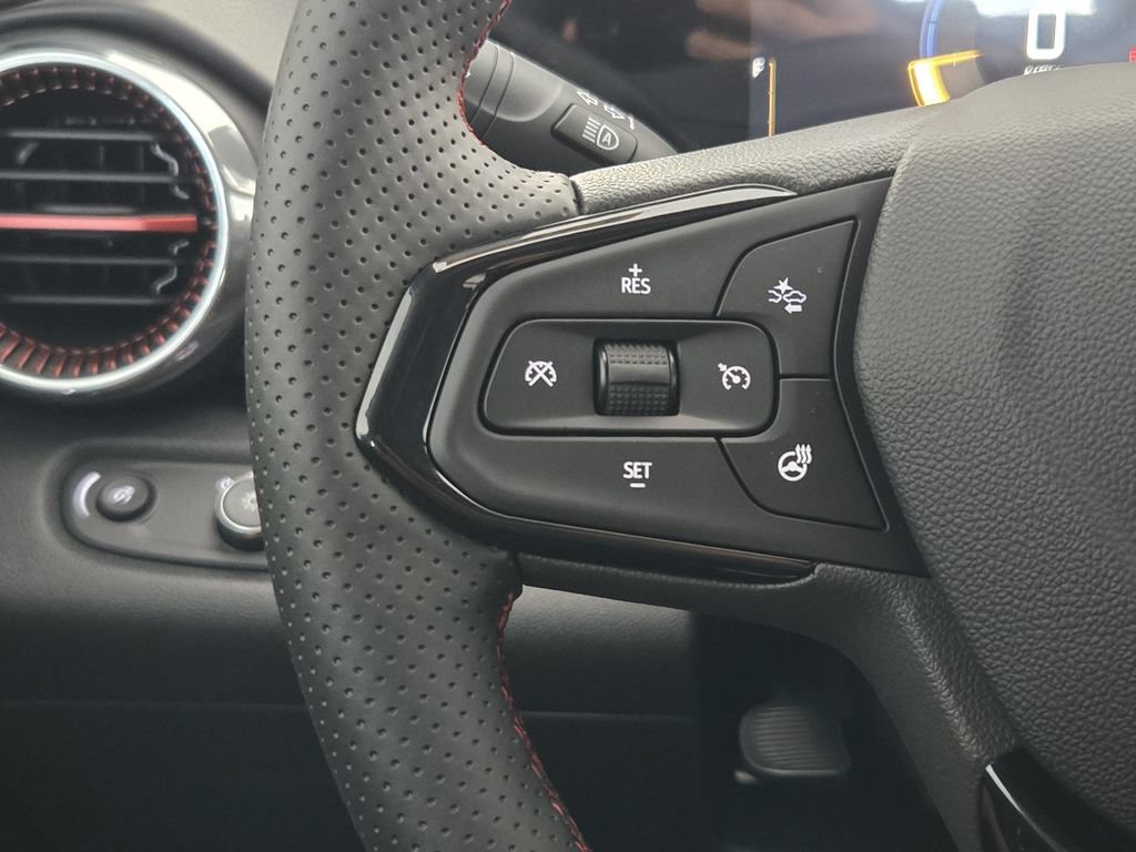 New 2026 Chevrolet Trax RS w/ Sunroof Package FWD image 31