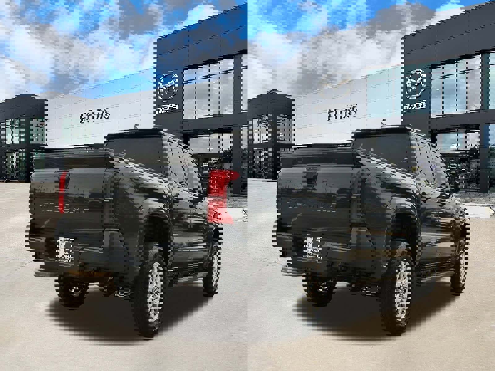 Used 2025 Toyota Tacoma SR image 3