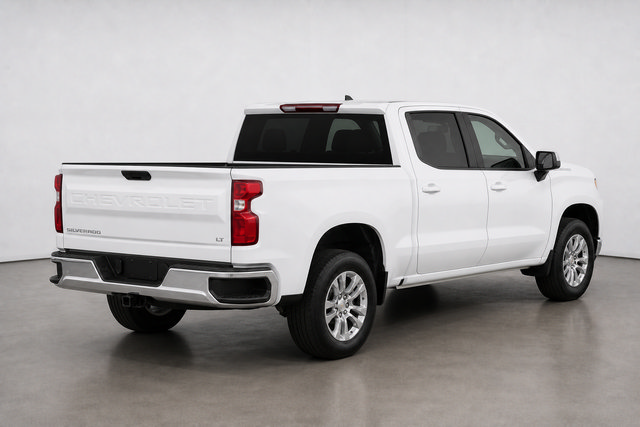 Used 2024 Chevrolet Silverado 1500 LT w/ Convenience Package II AWD/4WD image 3