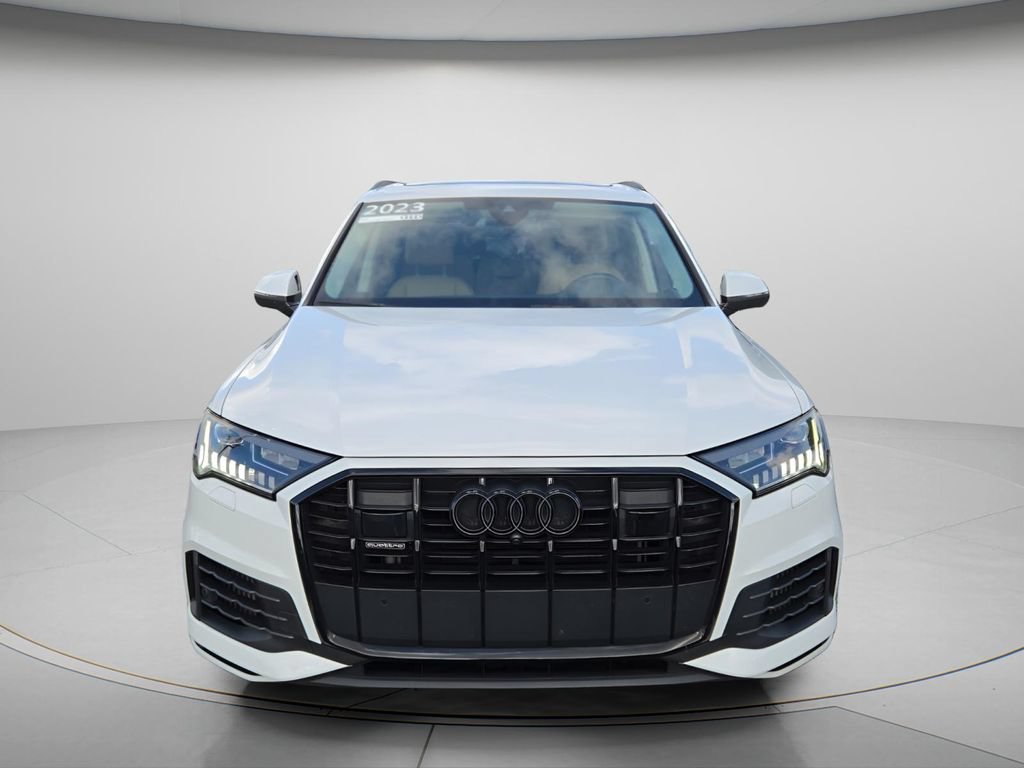 Used 2023 Audi Q7 3.0T Premium Plus w/ Premium Plus Package AWD/4WD image 4