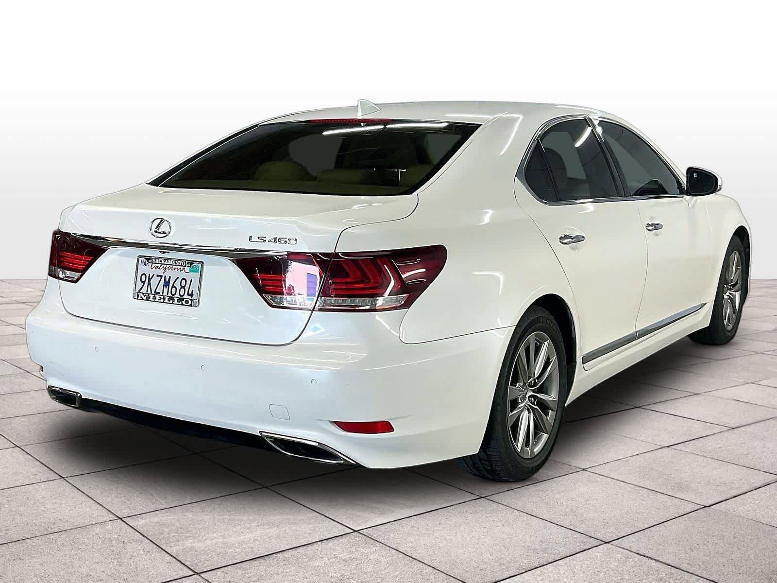 Used 2014 Lexus LS 460 w/ Comfort Package image 14
