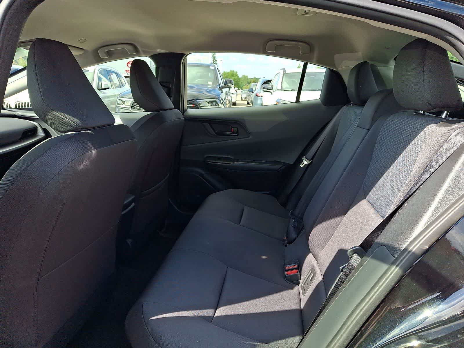 Certified 2025 Toyota Prius LE FWD image 12
