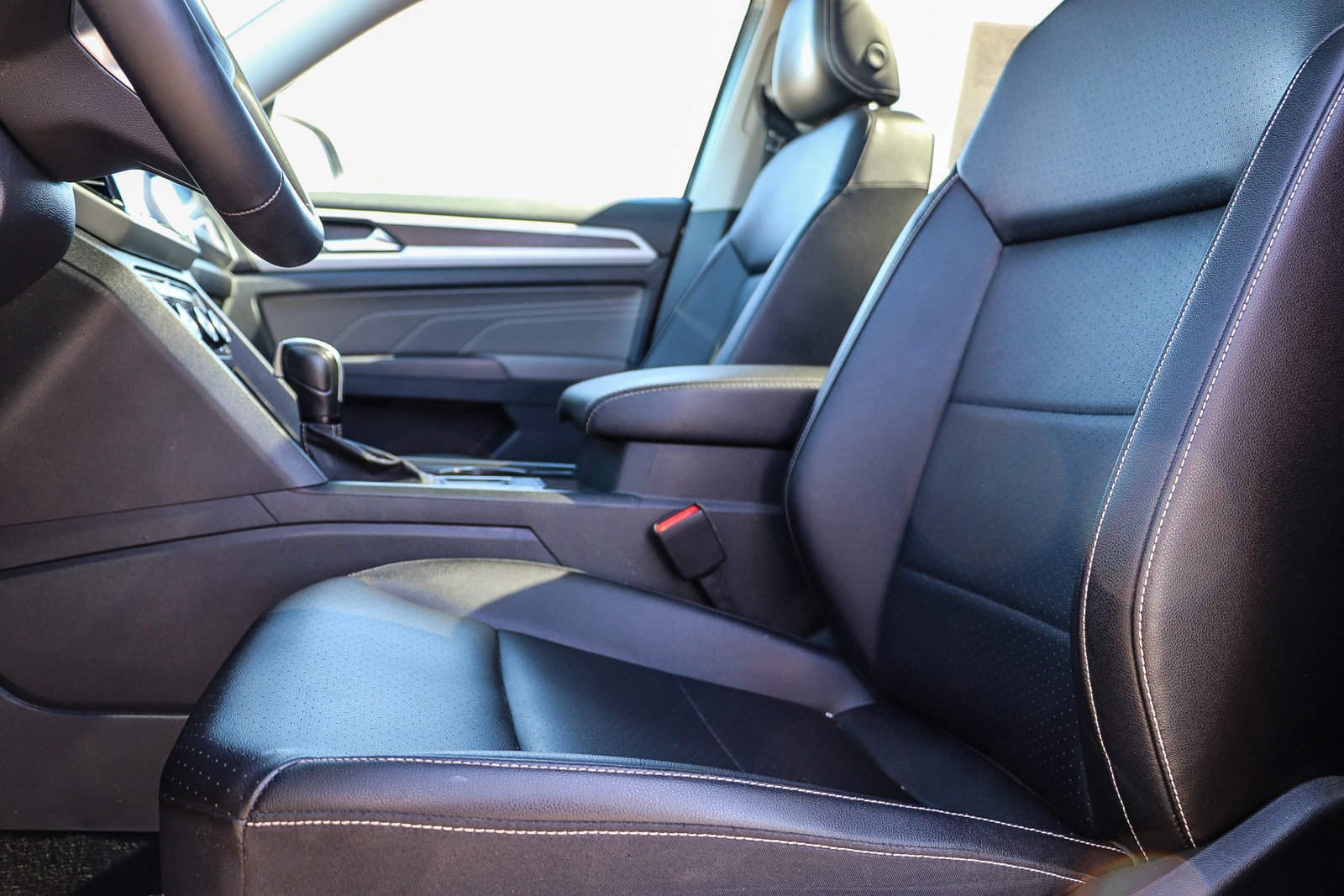 Used 2023 Volkswagen Atlas SE w/ Panoramic Sunroof Package FWD image 24