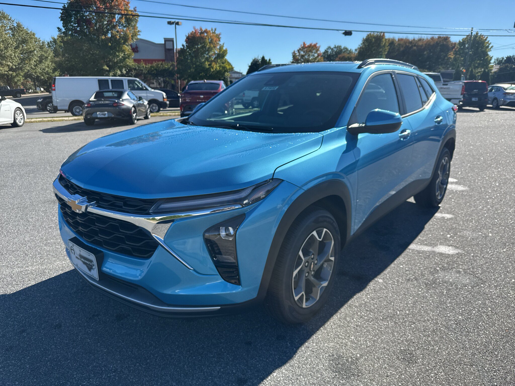 New 2026 Chevrolet Trax LT w/ Sunroof Package FWD image 2