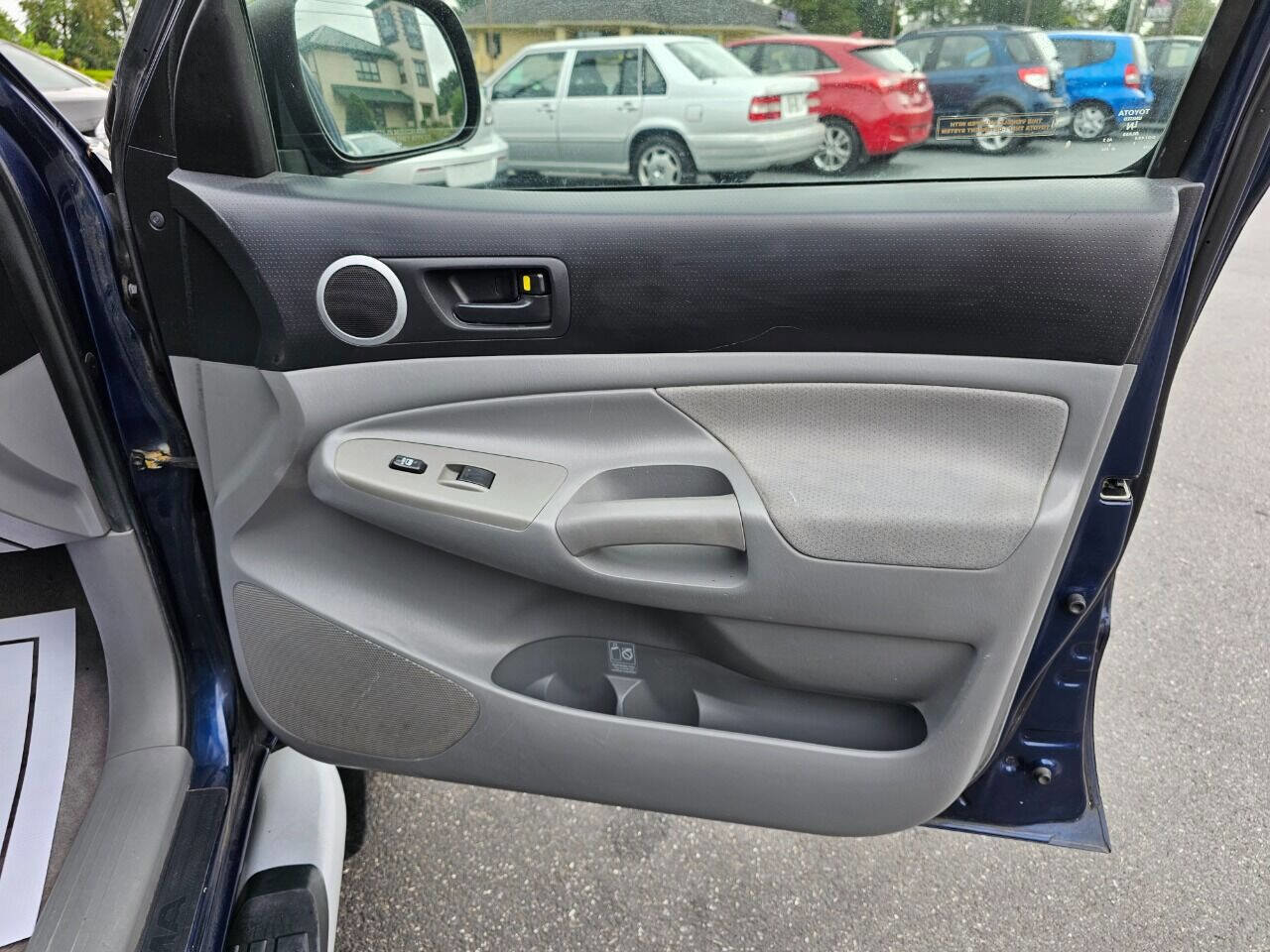 Used 2007 Toyota Tacoma PreRunner RWD image 40