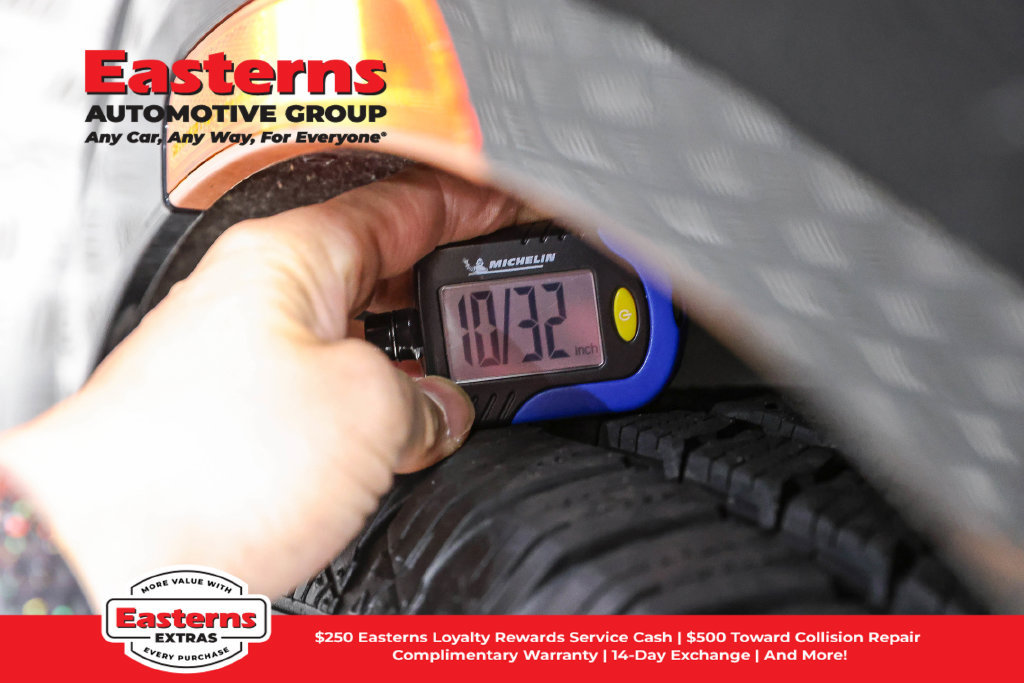Used 2023 Chrysler Pacifica Touring-L FWD image 29