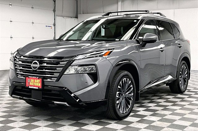 New 2026 Nissan Rogue Platinum image 2