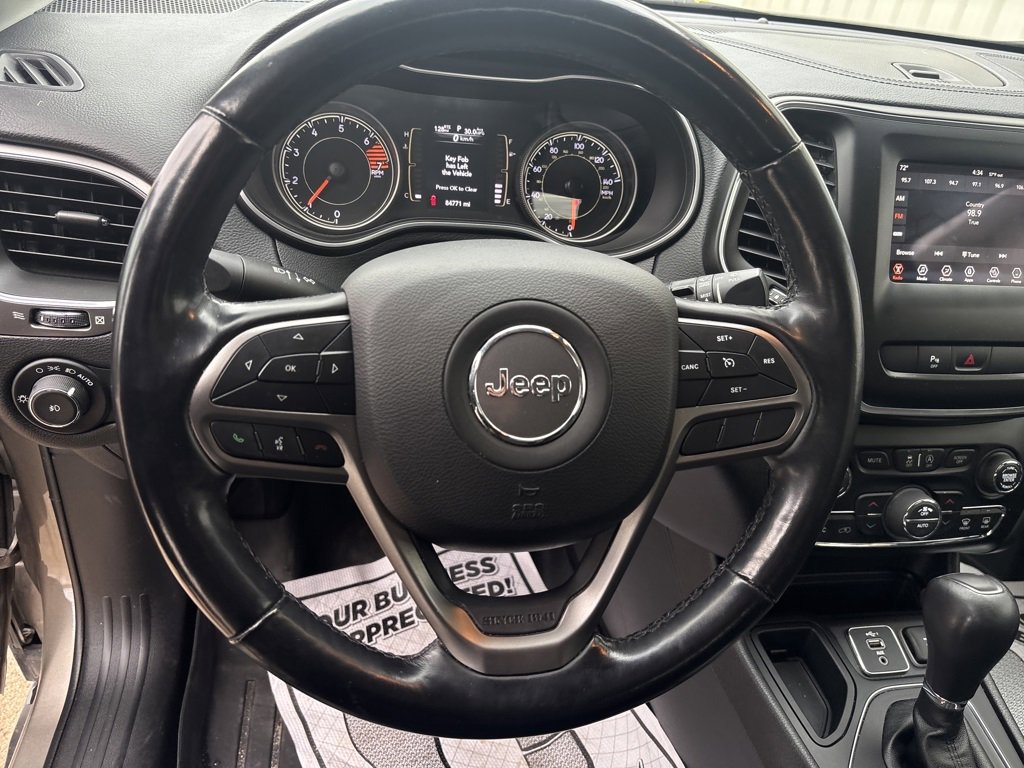 Used 2020 Jeep Cherokee Latitude Plus w/ Cold Weather Group image 16