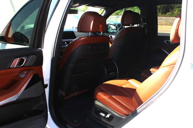 Used 2022 BMW ALPINA XB7 image 24
