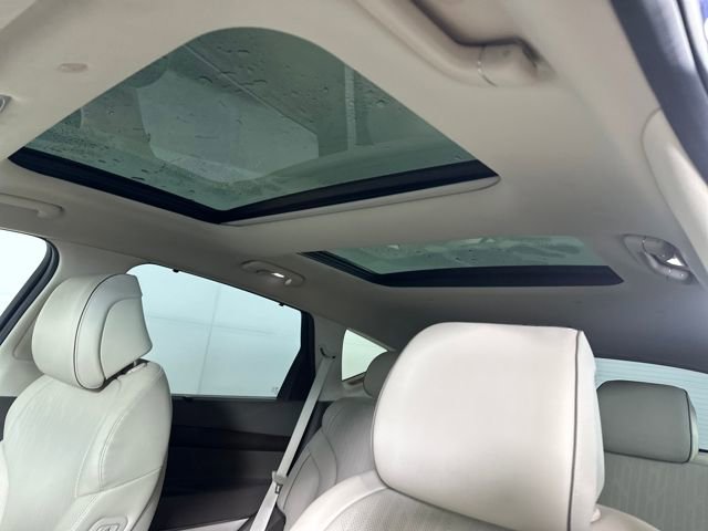 Used 2023 Genesis GV80 2.5T w/ Prestige 20" Package image 12