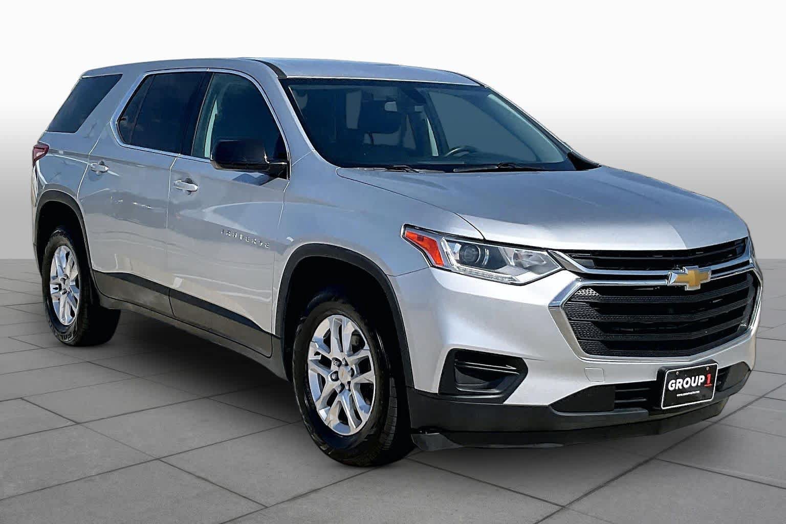 Used 2018 Chevrolet Traverse LS FWD image 3