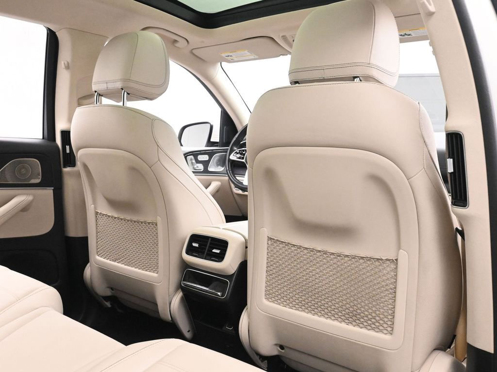 Used 2021 Mercedes-Benz GLS 450 4MATIC image 25