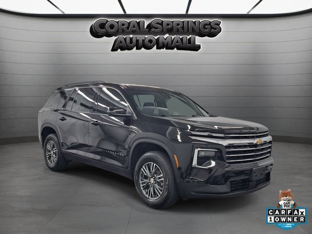 Used 2024 Chevrolet Traverse LT FWD image 1