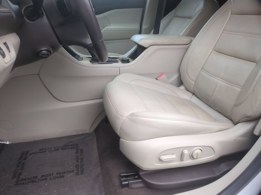 Used 2019 GMC Acadia Denali w/ Technology Package FWD image 13