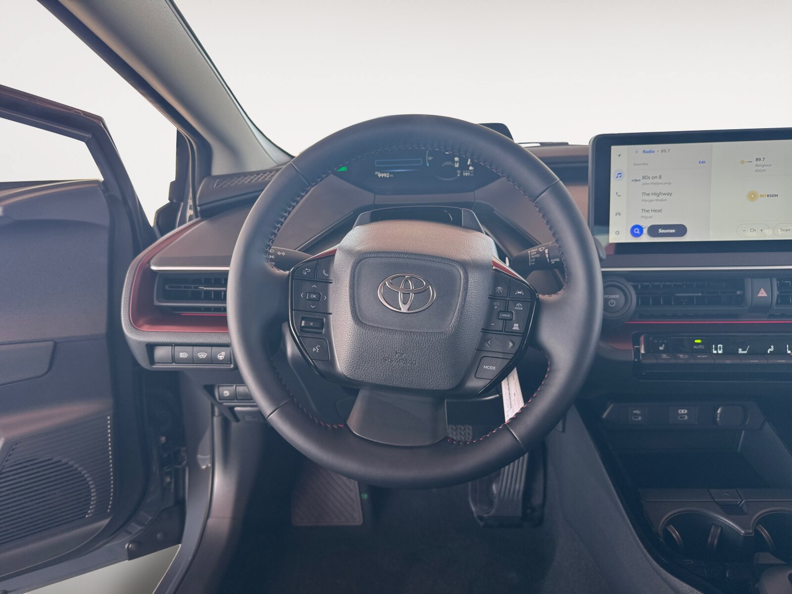 New 2027 Toyota Prius Plug-In Hybrid FWD image 12