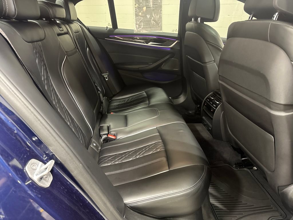 Used 2018 BMW 540i xDrive image 44